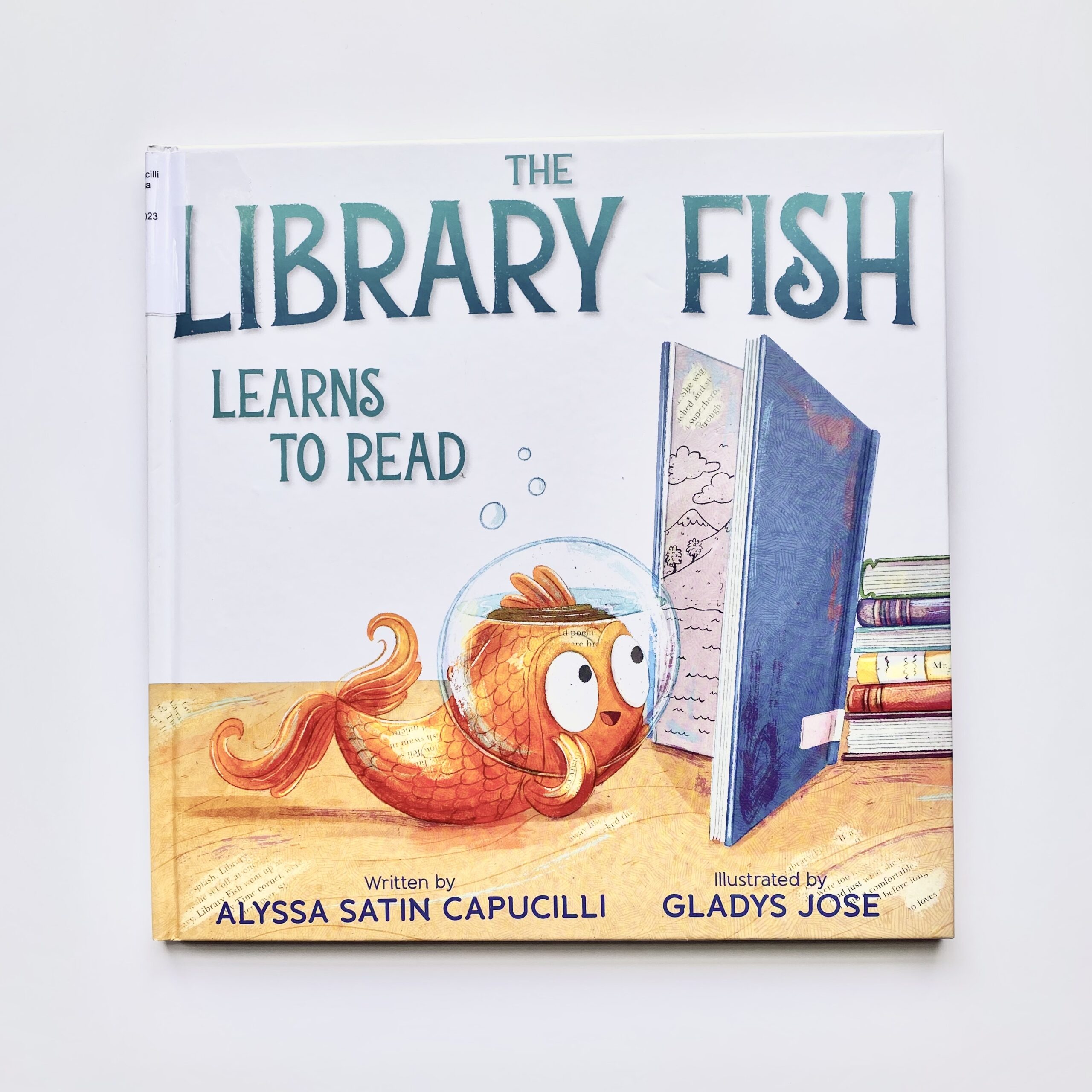 The Library Fish Learns to Read Children's Book